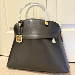 Brand new Dilak handbag